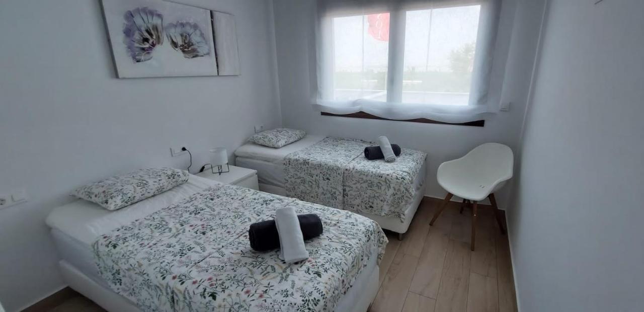 49 Laguna Beach Torrevieja Dış mekan fotoğraf